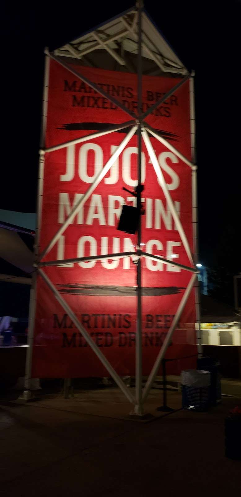 JoJos Martini Lounge | 200 N Harbor Dr, Milwaukee, WI 53202, USA