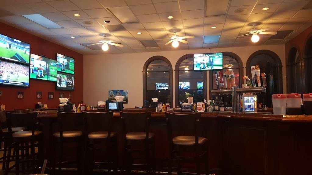 Boskos Clubhouse Grill | 2900 Buckingham Ave, Lakeland, FL 33803, USA | Phone: (863) 834-2326