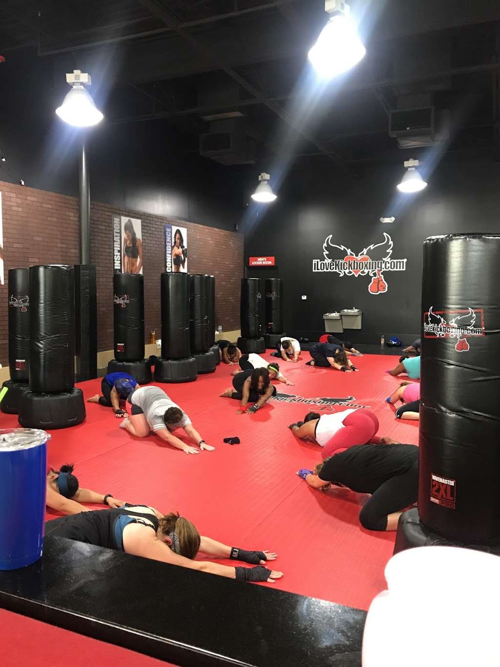 iLoveKickboxing - Houston Memorial | 8404 Katy Fwy Suite 400, Houston, TX 77024 | Phone: (832) 342-9100