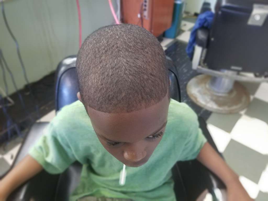K-K Barber & Beauty Shop | 6549 Willowbend Blvd, Houston, TX 77096, USA | Phone: (713) 271-6160