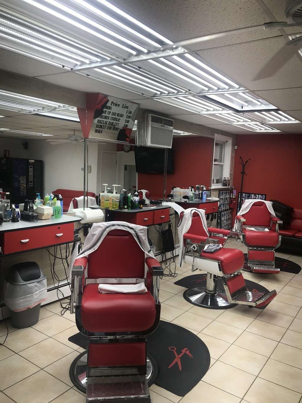 Figueroa Barber shop Unisex | 40 Washington Ave, Belleville, NJ 07109, USA | Phone: (973) 759-0509