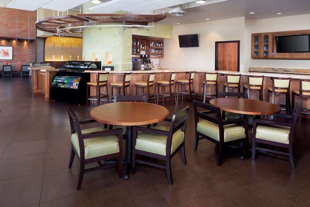 Hyatt Place Phoenix/Mesa | 1422 W, Bass Pro Dr, Mesa, AZ 85201, USA | Phone: (480) 969-8200