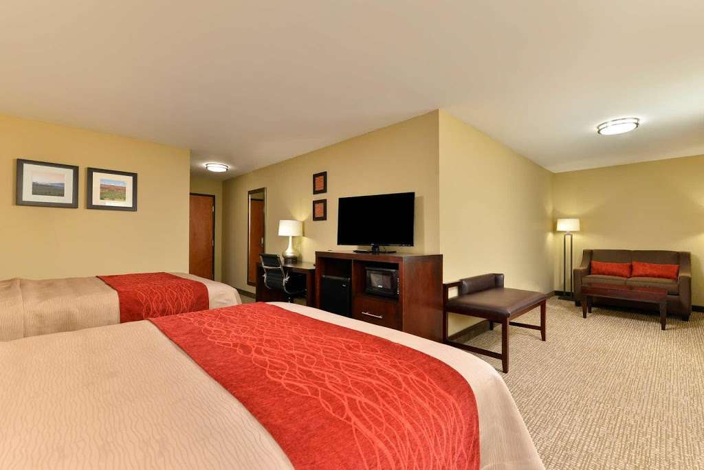 Comfort Inn & Suites Manheim - Lebanon | 2845 Lebanon Rd, Manheim, PA 17545, USA | Phone: (717) 665-3118