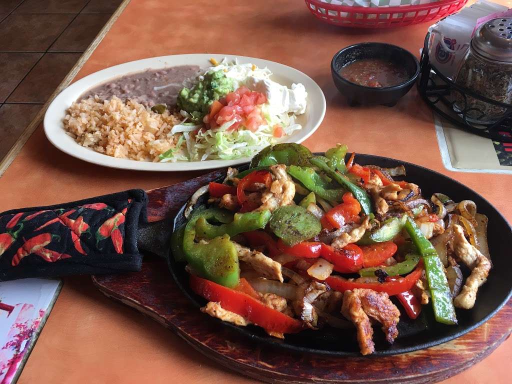 Dos Amigos Mexican Grill | 745 Wilcox St, Castle Rock, CO 80104, USA | Phone: (720) 733-0782