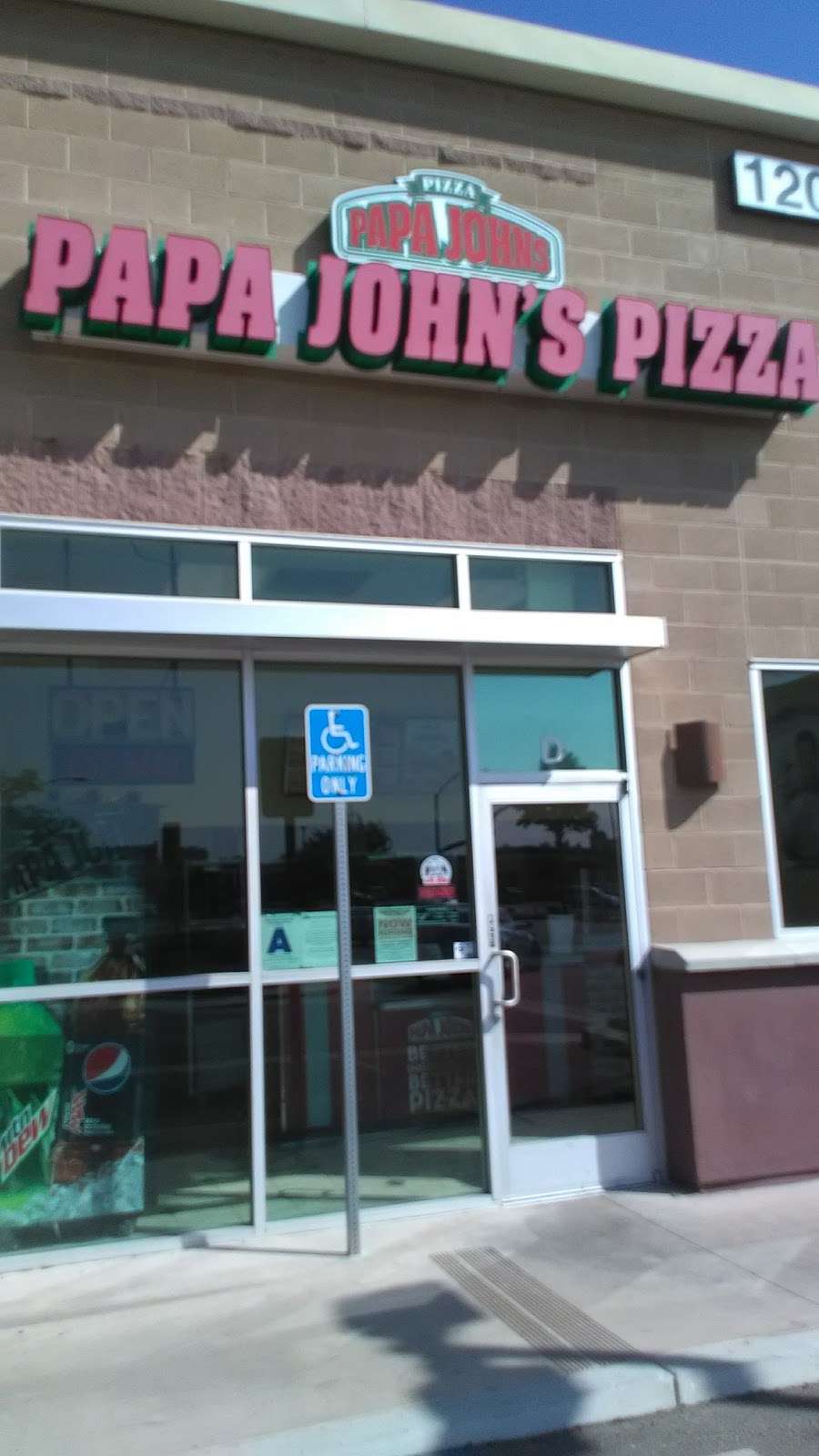 Papa Johns Pizza | 120 E Ramona Expy Ste D, Perris, CA 92571, USA | Phone: (951) 657-8448