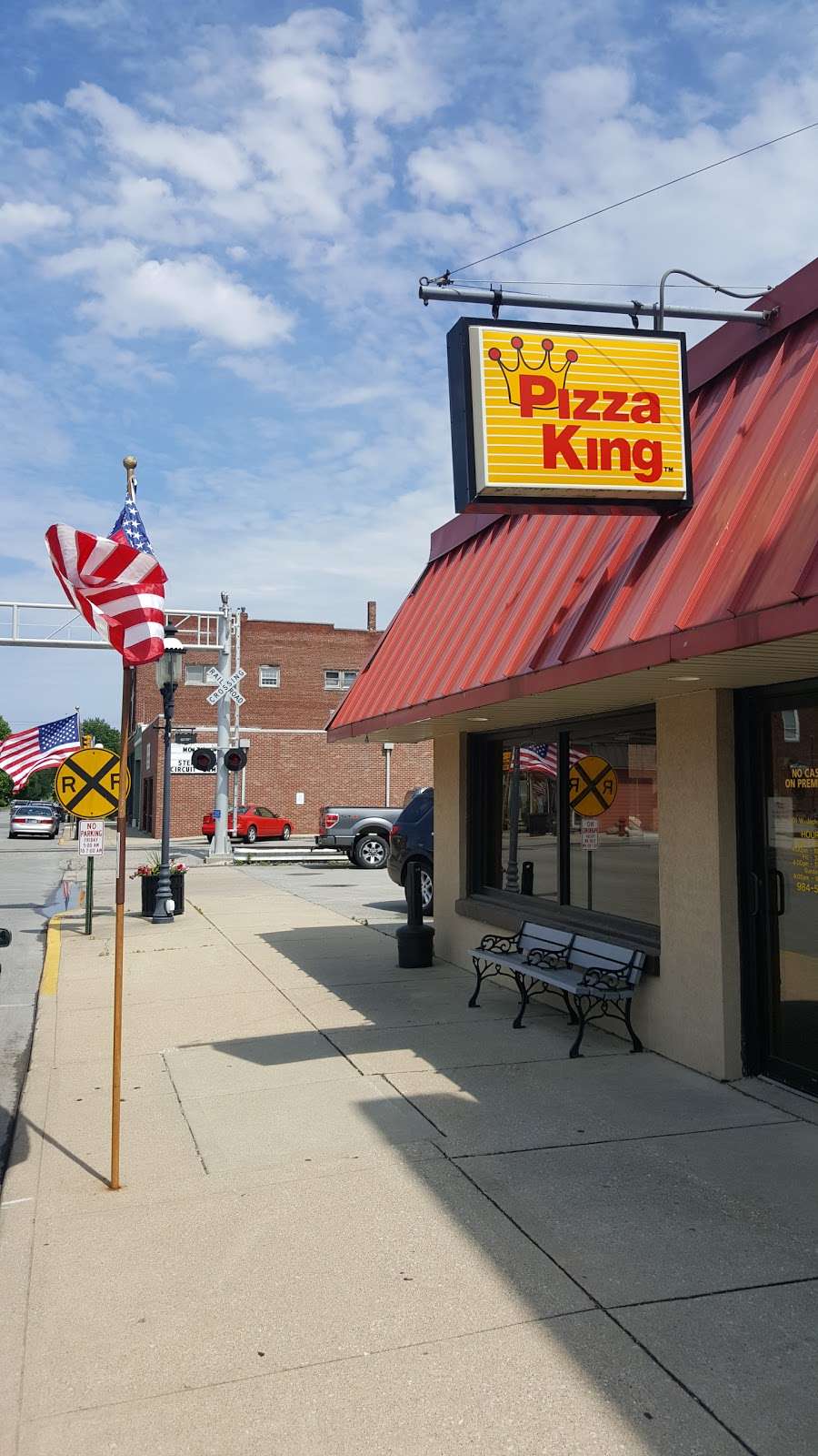 Pizza King | 101 W Jackson St, Cicero, IN 46034, USA | Phone: (317) 984-5720