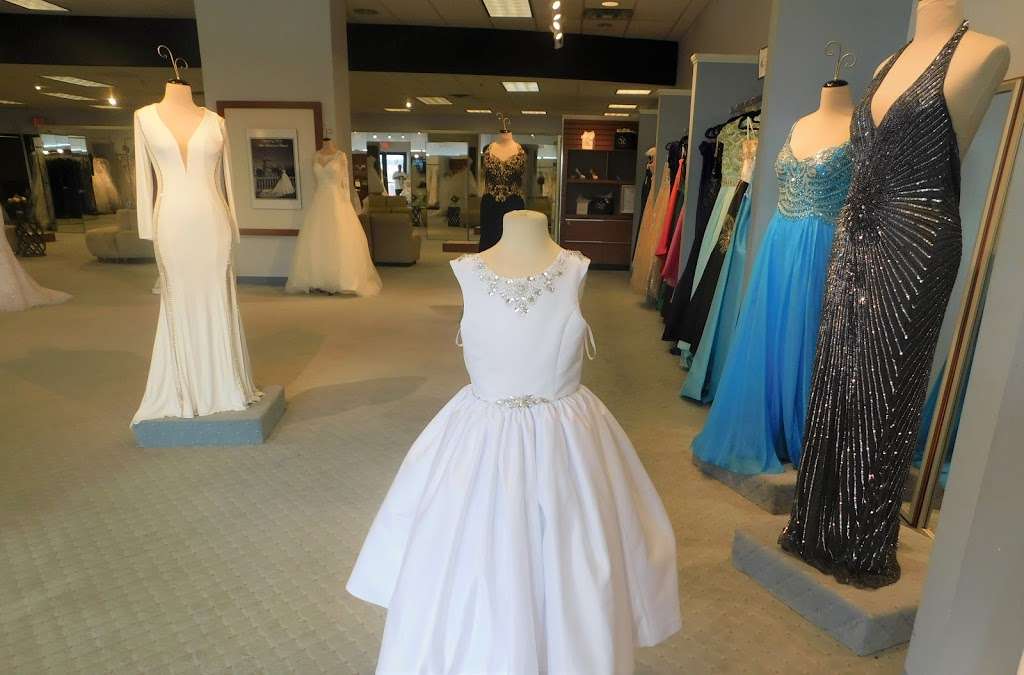 Aria Bridal and Formal | 2180 MacArthur Rd, Whitehall, PA 18052 | Phone: (610) 841-2995