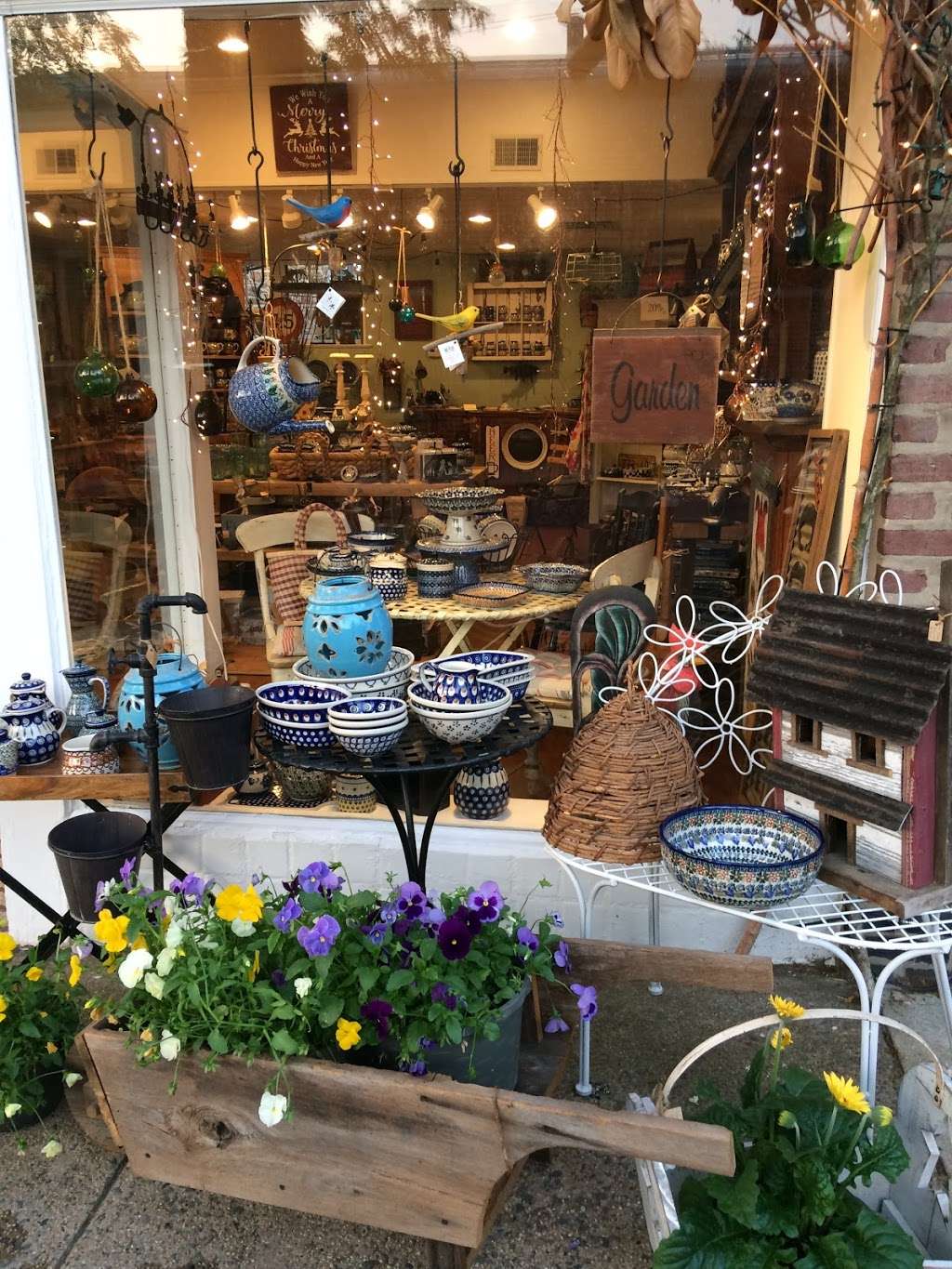 The Pottery Corner | 229 Haverford Ave, Narberth, PA 19072, USA | Phone: (484) 674-7893
