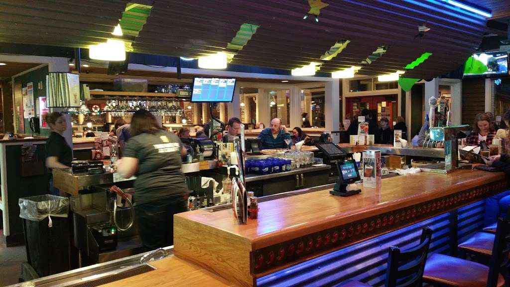 Chilis Grill & Bar | 620 Randall Road, South St, South Elgin, IL 60177, USA | Phone: (847) 841-8708