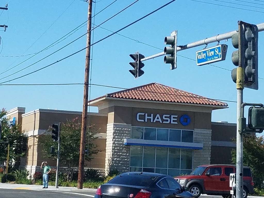 Chase Bank | 5962 La Palma Ave, La Palma, CA 90623 | Phone: (714) 735-3149