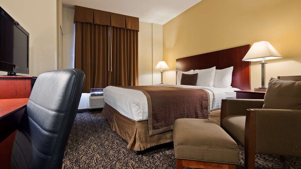 Best Western Plus Louisville Inn & Suites | 960 W Dillon Rd, Louisville, CO 80027, USA | Phone: (303) 327-1215