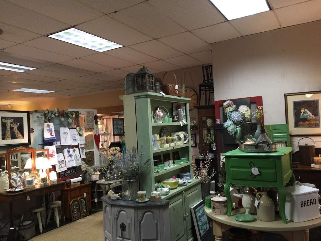 Corner House Shop Gifts & Decor | 8418 Harris St, Fulshear, TX 77441, USA | Phone: (281) 346-8213