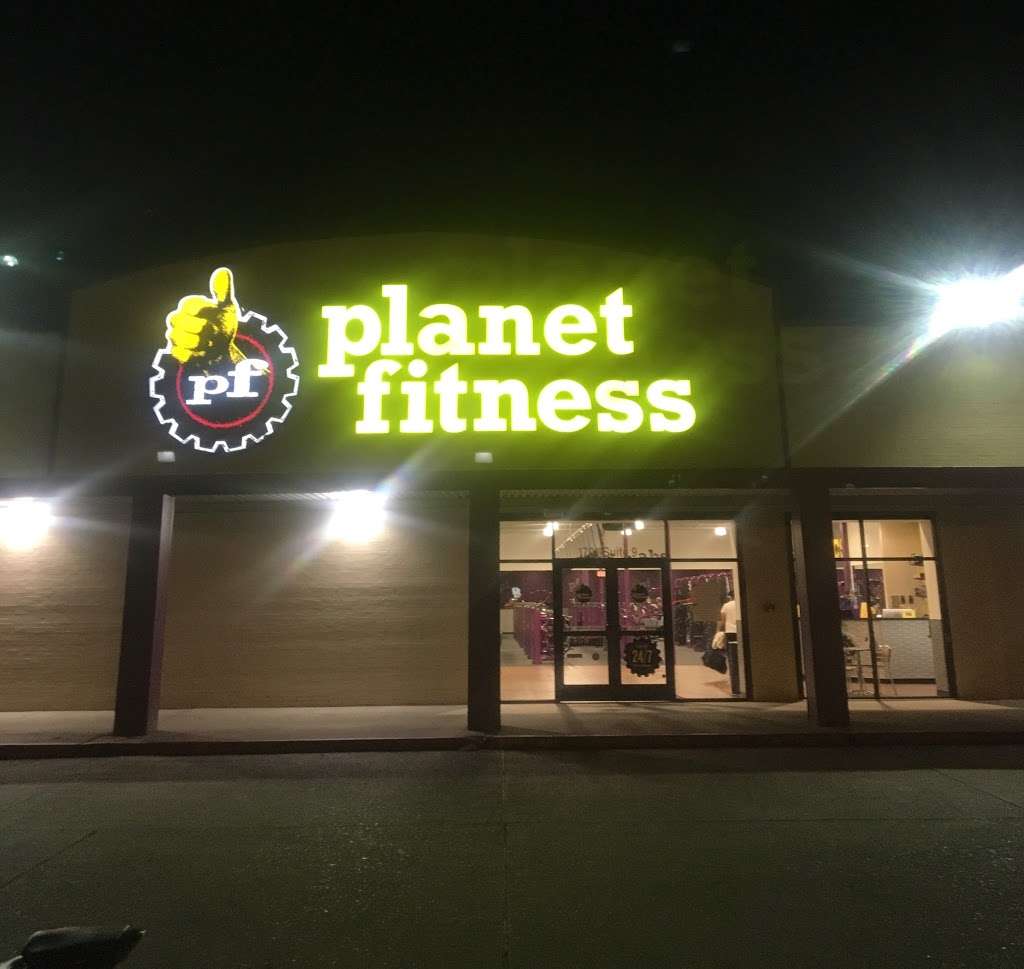 Planet Fitness | 1701 Fairway Dr Ste B, Alvin, TX 77511, USA | Phone: (281) 968-1694