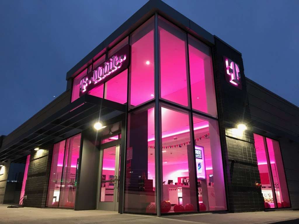 T-Mobile | 925 S Colorado Blvd, Denver, CO 80246 | Phone: (720) 506-5568