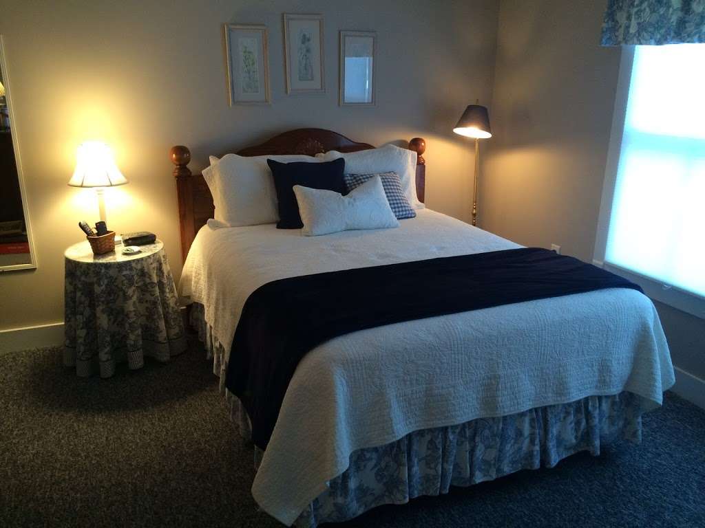 Wampler House Boutique Hotel Bed & Breakfast Inn | 4905 S Rogers St, Bloomington, IN 47403, USA | Phone: (812) 929-7542