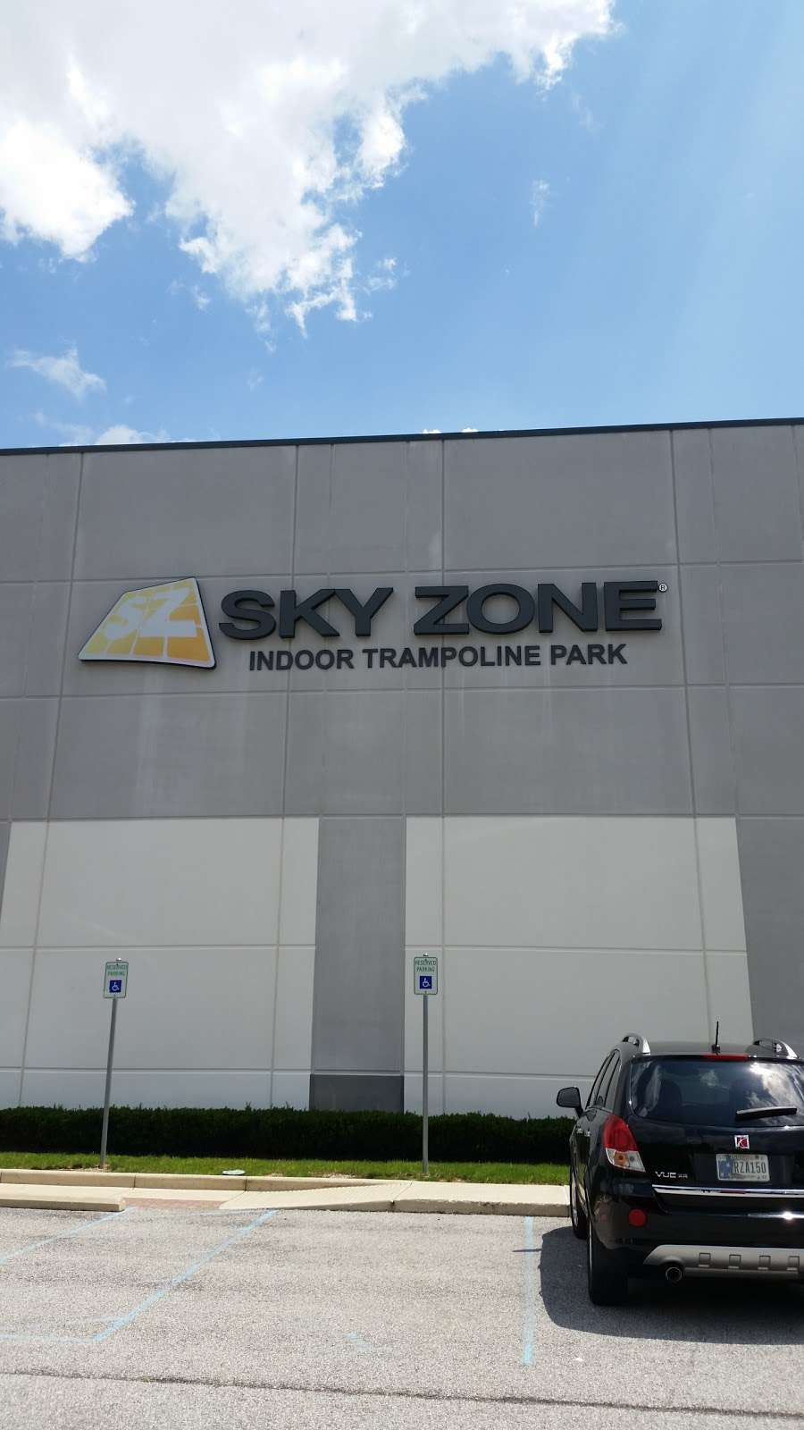 Sky Zone Trampoline Park | 851 Columbia Rd STE 172, Plainfield, IN 46168 | Phone: (317) 268-3200