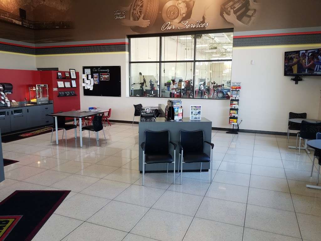 Les Schwab Tire Center | 6251 Sierra Ave, Fontana, CA 92336, USA | Phone: (909) 428-6769