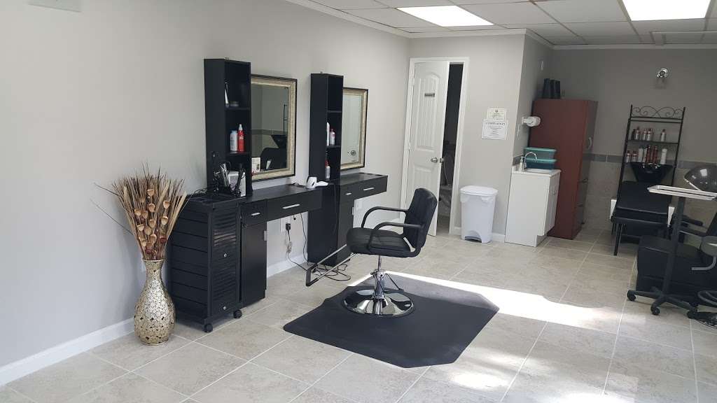 CREATIVE HAIR SALON | 1714 Roman Forest Blvd suite # a, New Caney, TX 77357, USA | Phone: (832) 445-6741