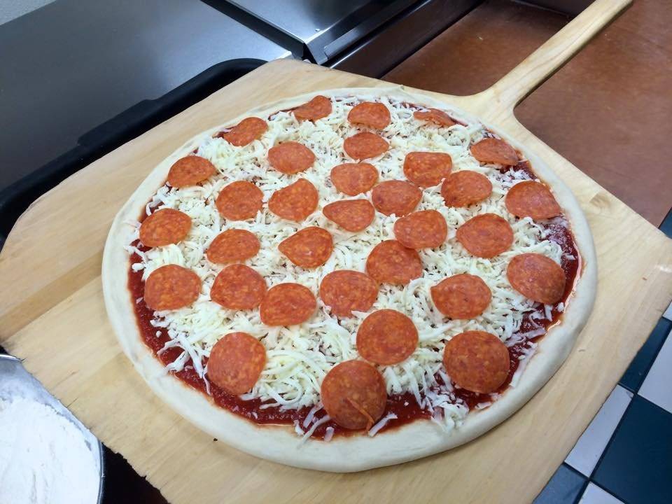 Chicagos Pizza With A Twist | 1789 W Charter Way, Stockton, CA 95206, USA | Phone: (209) 469-2222