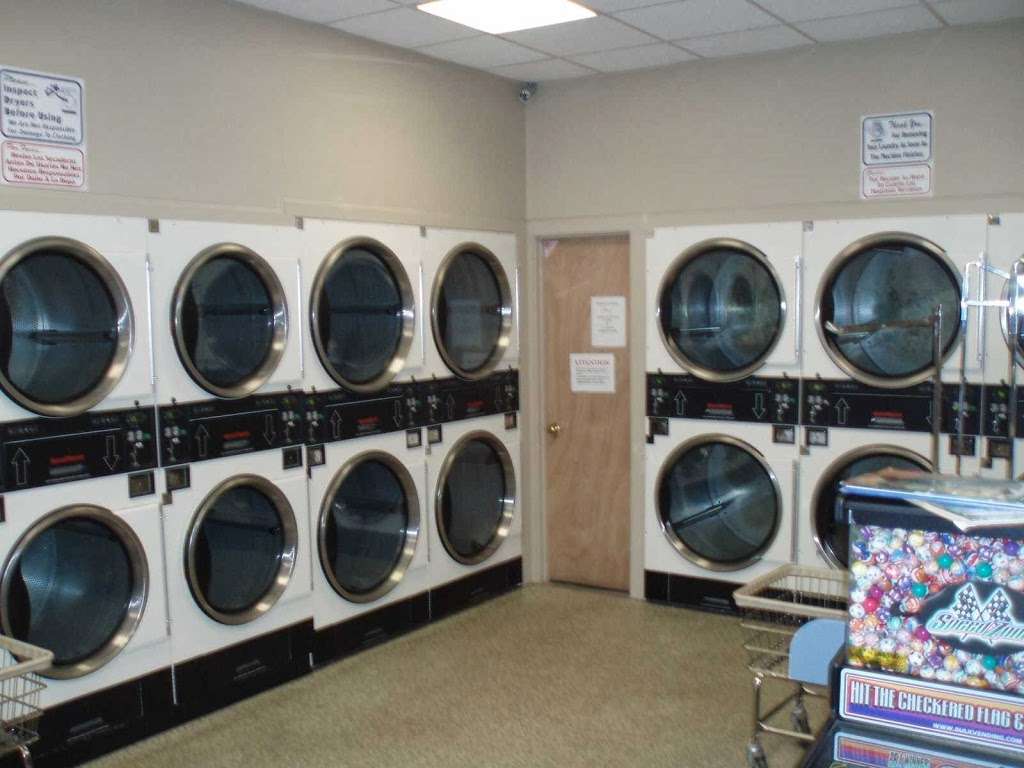 E-Z Clean Laundry Center | 173 Broadway, Taunton, MA 02780, USA | Phone: (508) 824-6483