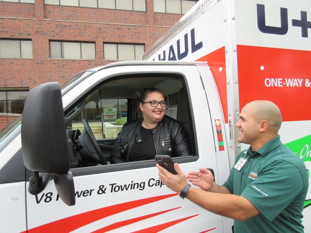 U-Haul Moving & Storage of Woodfield | 5201 Tollview Dr, Rolling Meadows, IL 60008 | Phone: (847) 637-5406