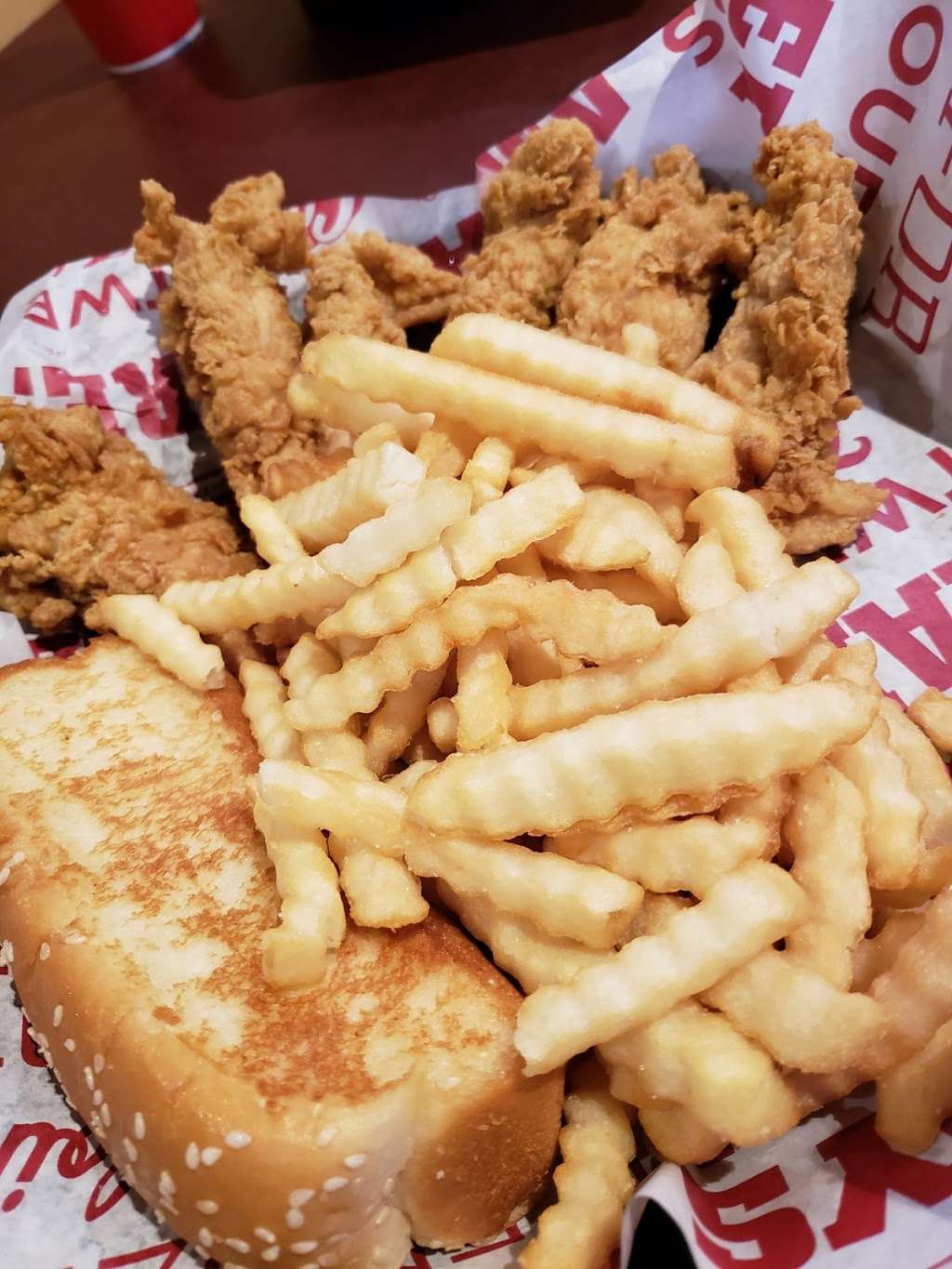 Raising Canes Chicken Fingers | 18200 Cottonwood Dr, Parker, CO 80138, USA | Phone: (303) 841-1207