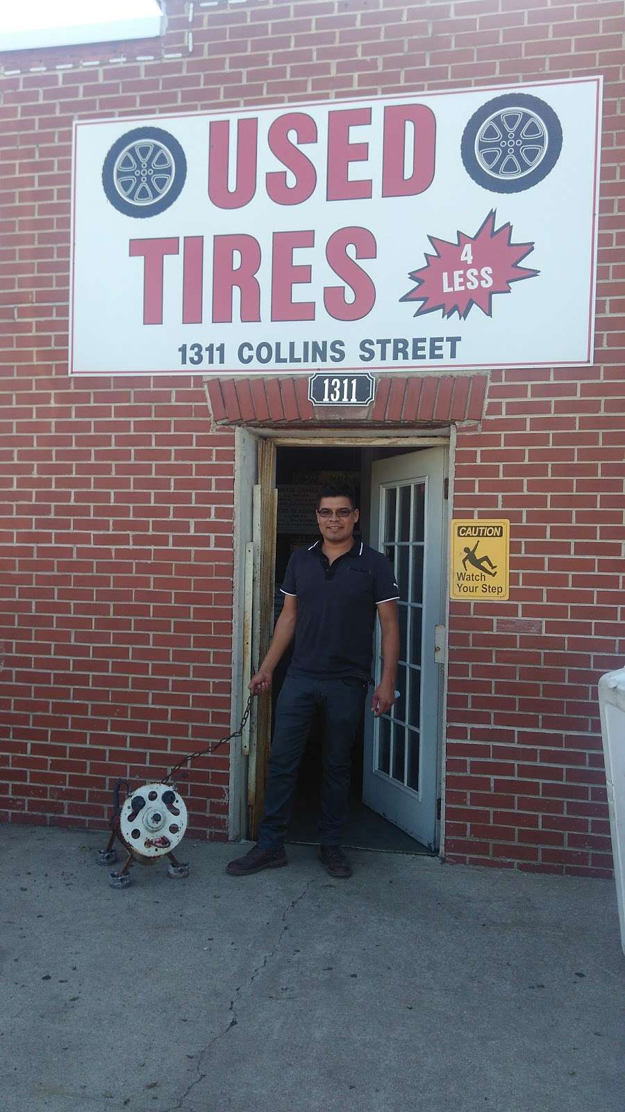 Carlitos Auto Repair | 1311 Collins St, Joliet, IL 60432, USA | Phone: (815) 919-8003