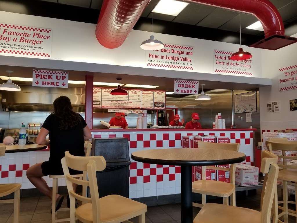 Five Guys | 1736 Tilden Ridge Dr, Hamburg, PA 19526 | Phone: (484) 660-3640