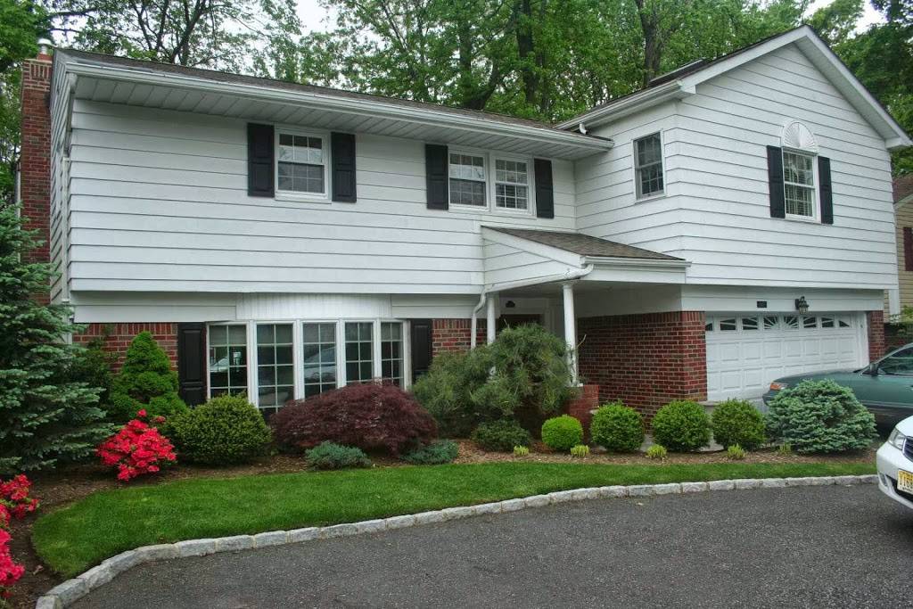 Russo Real Estate | 873 Teaneck Rd, Teaneck, NJ 07666, USA | Phone: (201) 837-8800