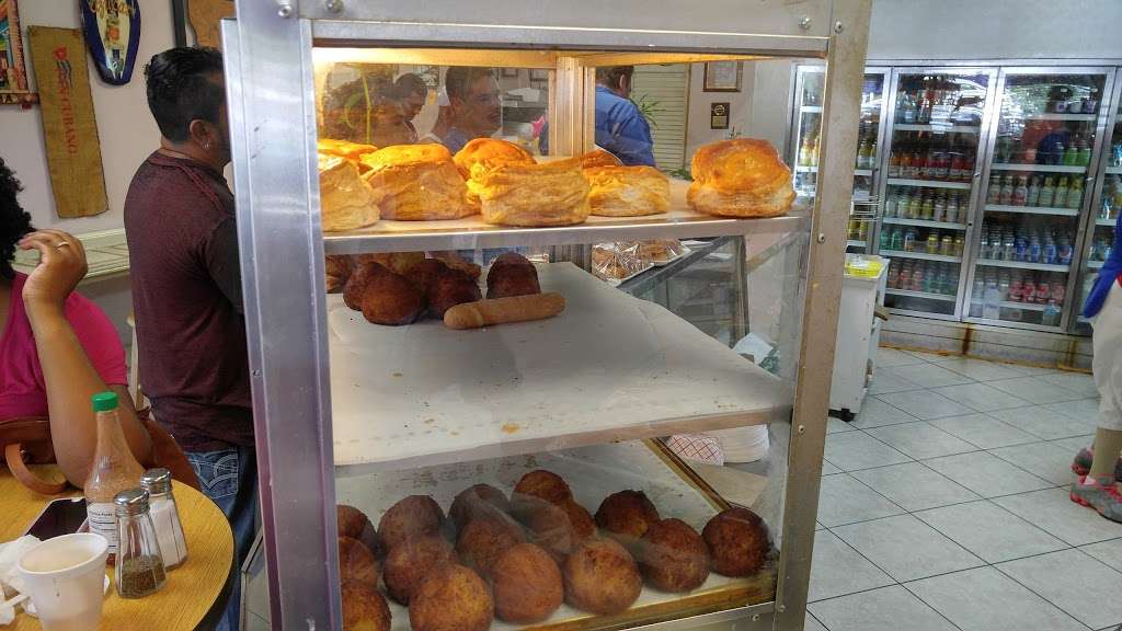 El Recreo Bakery | 310 South State Road 7, Margate, FL 33068, USA | Phone: (954) 979-7977