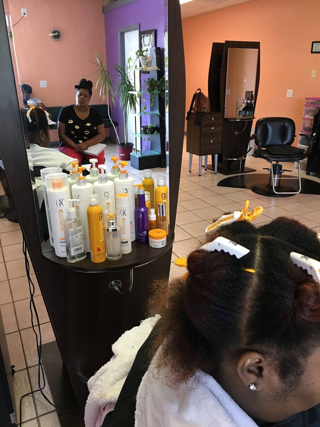 Elegant Divaz Inc. Hair Salon | 3708-A Wake Forest Hwy, Durham, NC 27703, USA | Phone: (919) 957-4507