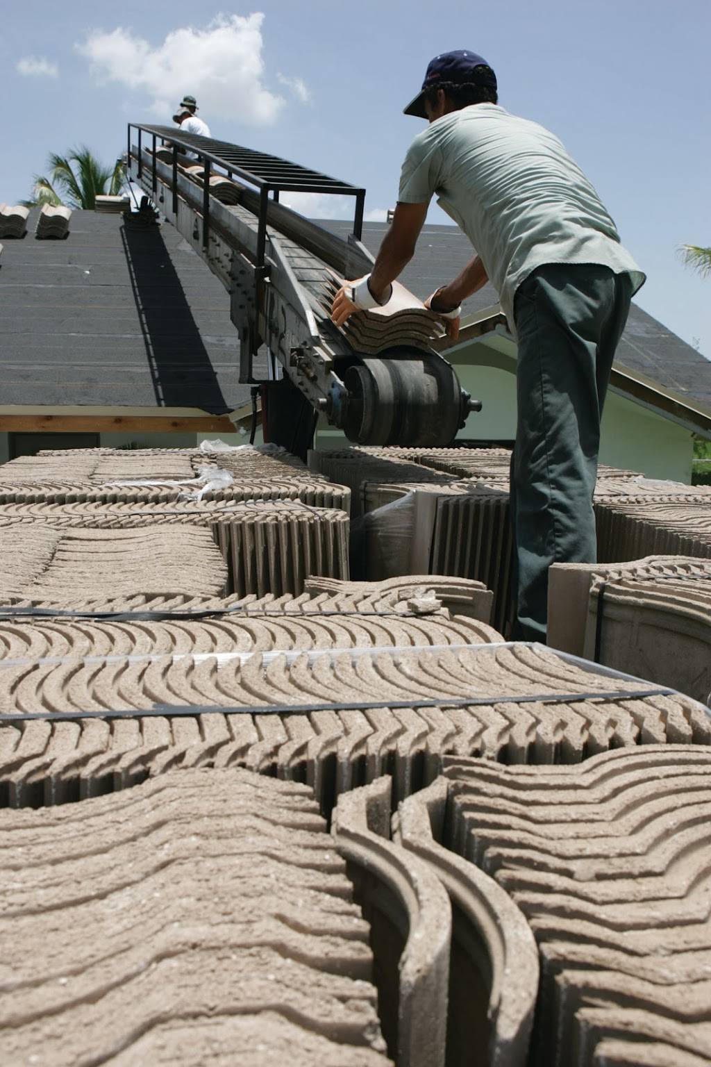Latite Roofing and Sheet Metal | 5411 Boran Dr, Tampa, FL 33610, USA | Phone: (813) 316-4846