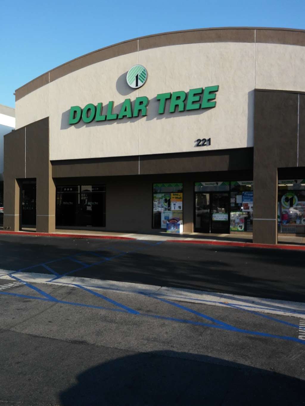 Dollar Tree | 221 E Orangefair Mall, Fullerton, CA 92832 | Phone: (714) 526-1078
