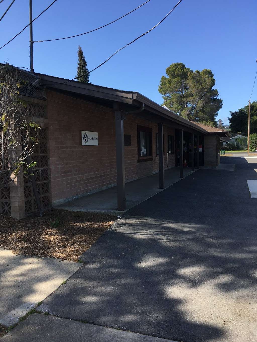 Arbor Bay School | 1017 Cedar St, San Carlos, CA 94070 | Phone: (650) 244-1519