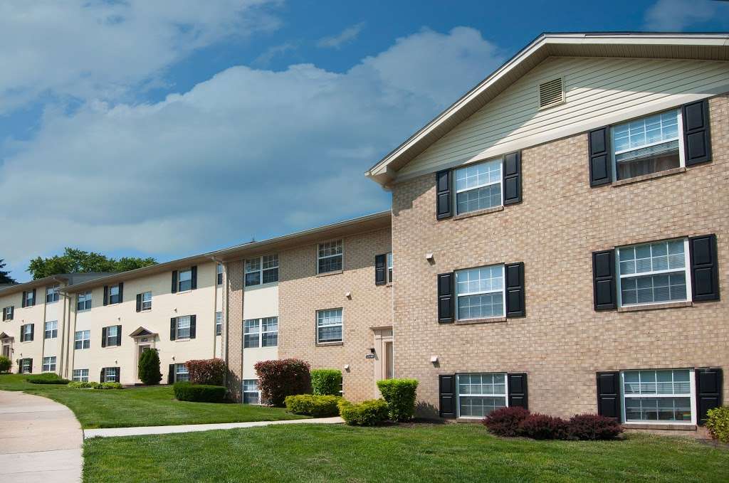 Kenilworth At Perring Park Apartments | 8951 Waltham Woods Rd, Parkville, MD 21234 | Phone: (410) 665-1588