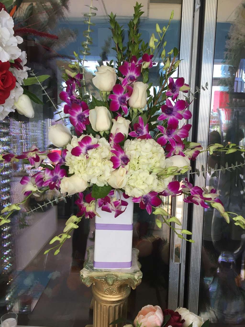 Victorias Flowers | 5020 E Tropicana Ave, Las Vegas, NV 89122 | Phone: (702) 986-4399