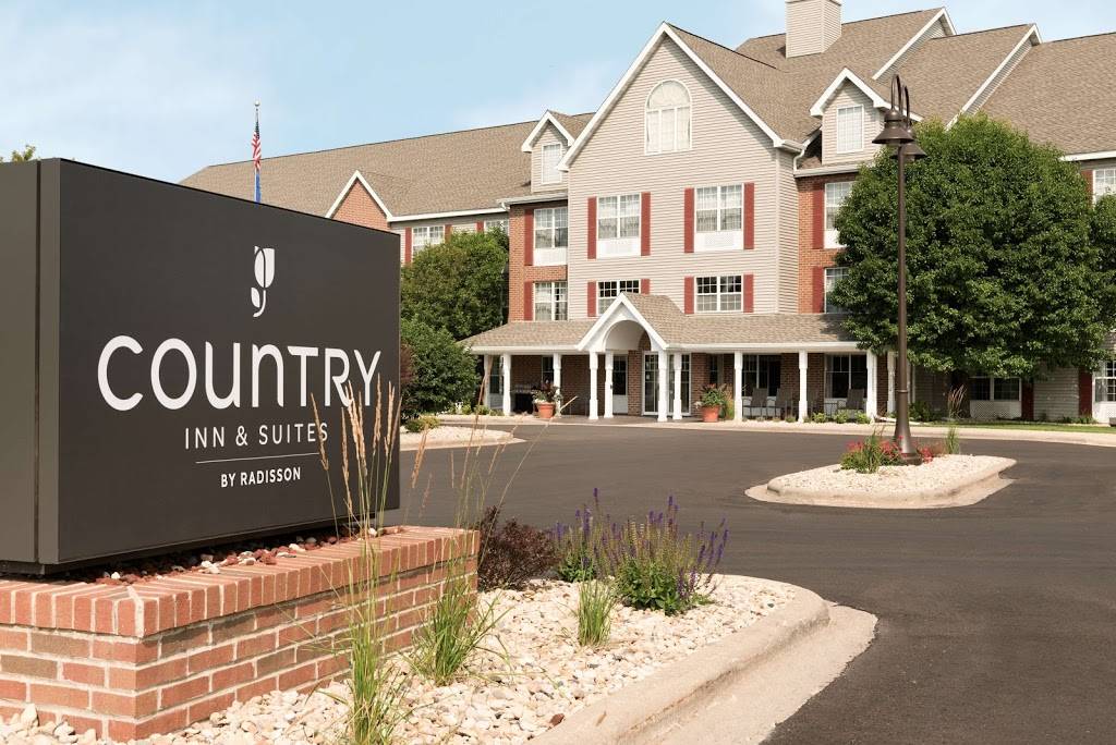 Country Inn & Suites by Radisson, Madison, WI | 400 River Pl, Madison, WI 53716, USA | Phone: (608) 221-0055