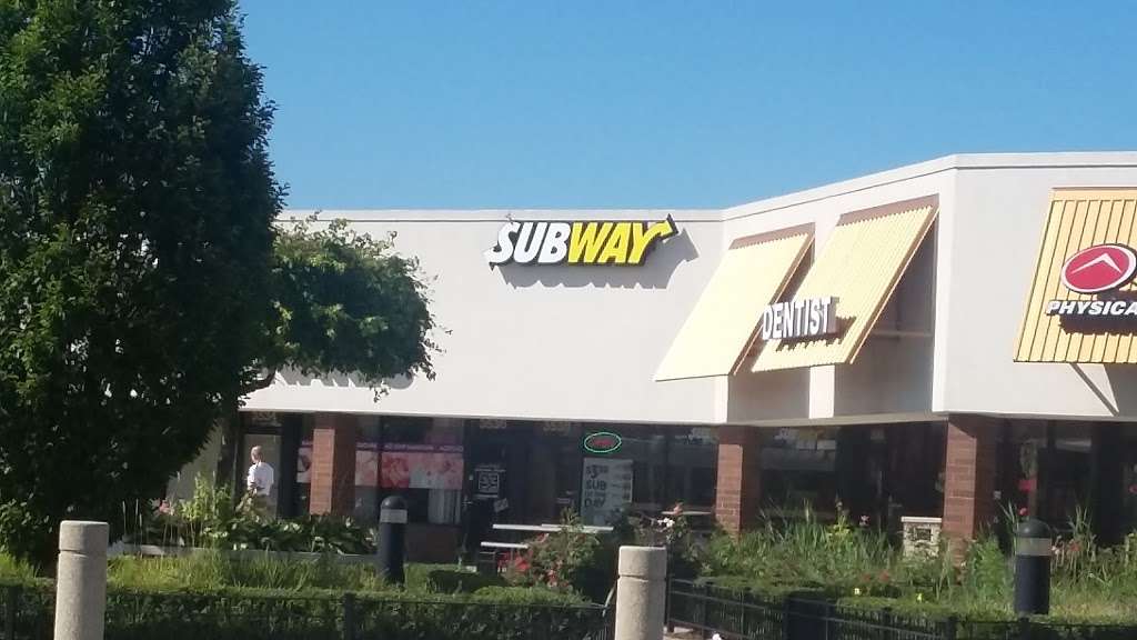 Subway Restaurants | 3538 118th St, Chicago, IL 60617, USA | Phone: (773) 646-0338