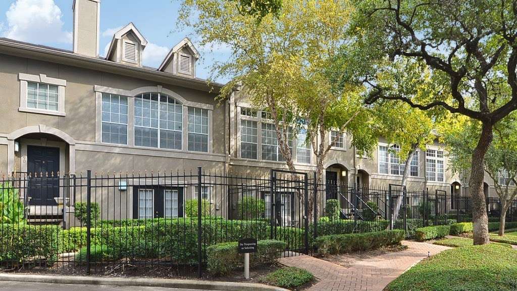 Midtown Arbor Place Apartments in Houston, TX | 10 Oak Ct, Houston, TX 77006, USA | Phone: (832) 426-1013