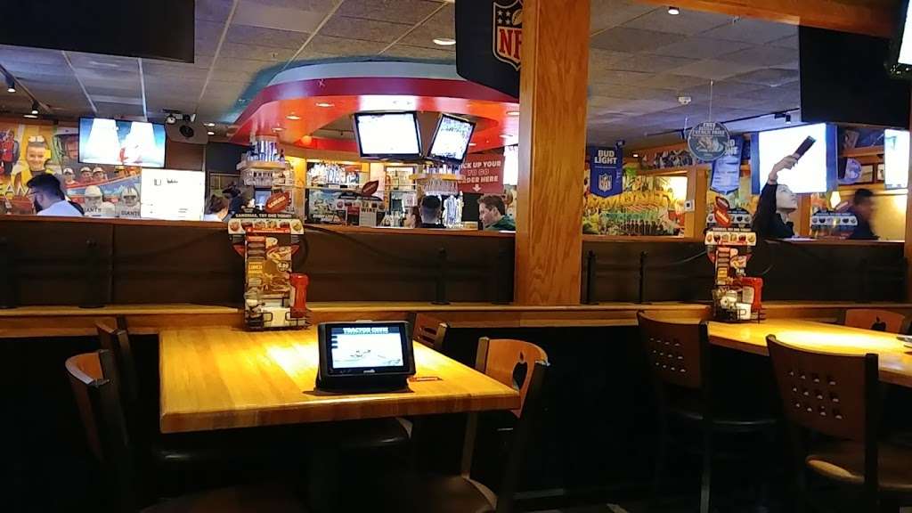 Applebees Grill + Bar | 3127 E Main St, Mohegan Lake, NY 10547 | Phone: (914) 526-9000