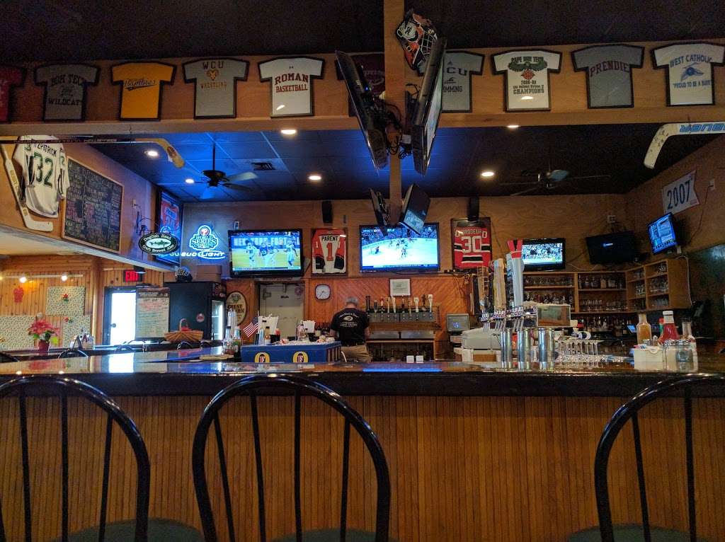 Crest Tavern | 9600 Pacific Ave, Wildwood Crest, NJ 08260 | Phone: (609) 522-1200