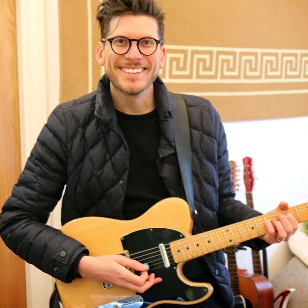 Guitar Lessons South London | 102 steely road, Seely Rd, London SW17 9QU, UK | Phone: 020 7625 6895