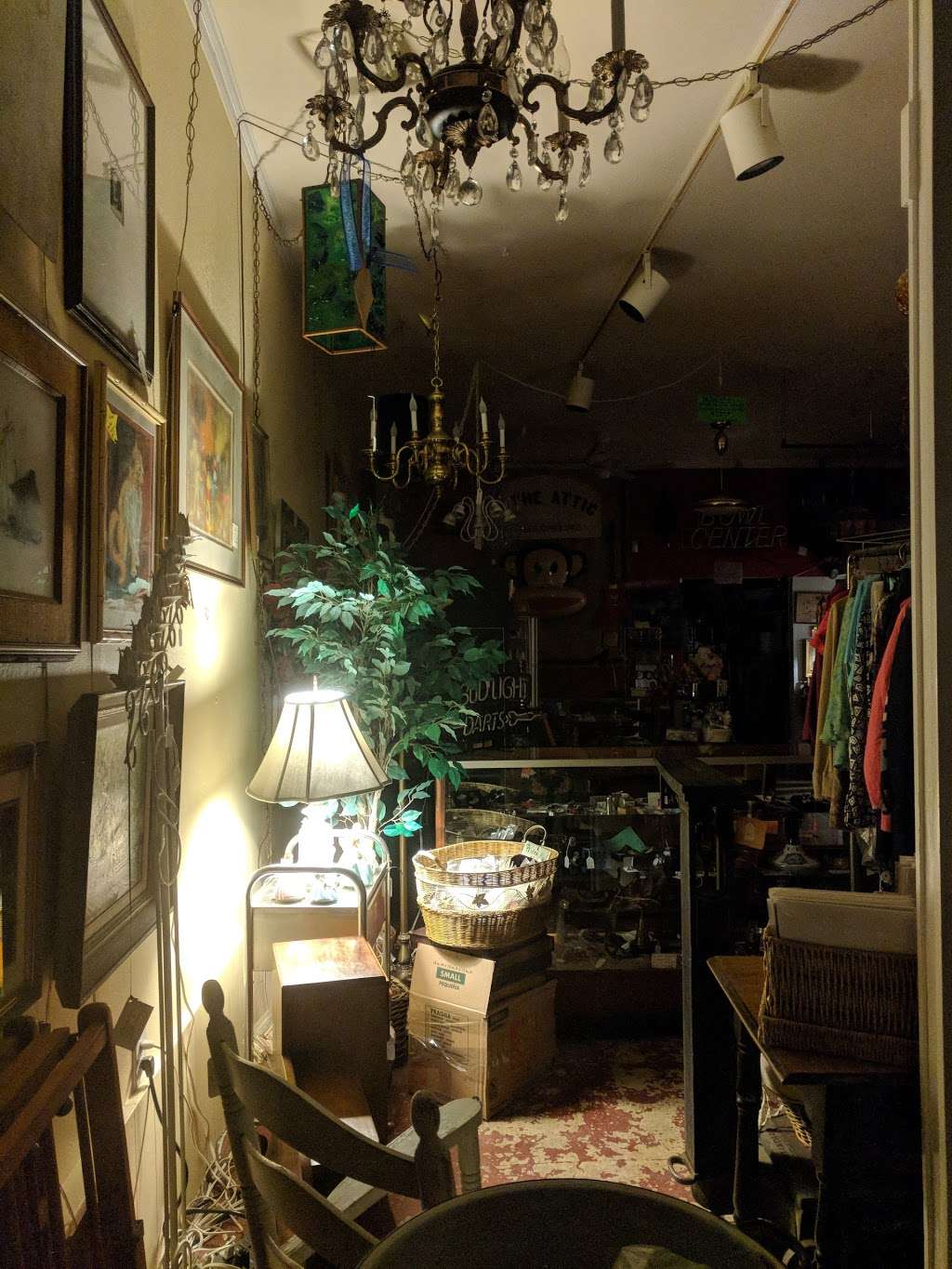 In The Attic | 1925 Palmetto Ave, Pacifica, CA 94044 | Phone: (650) 557-1124