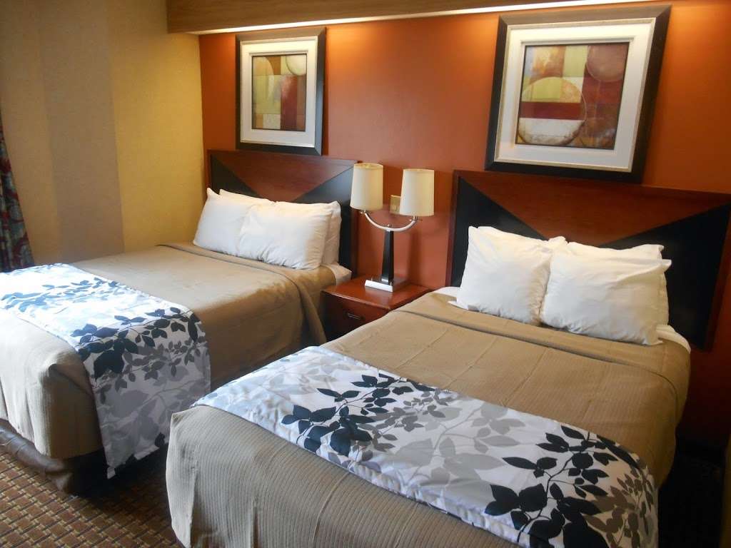 GuestHouse Inn Indianapolis Airport | 5845 Rockville Rd, Indianapolis, IN 46224, USA | Phone: (317) 247-4100