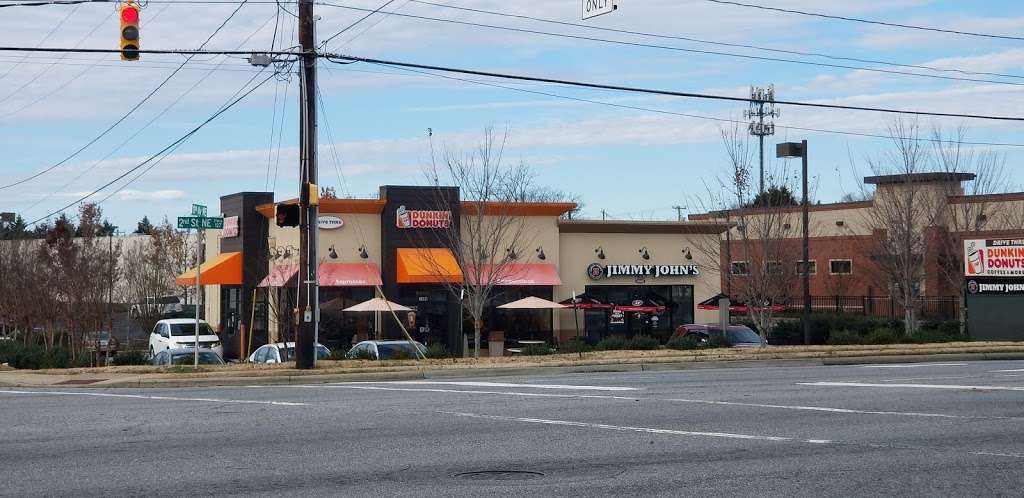 Dunkin | 956 16th St NE, Hickory, NC 28601, USA | Phone: (828) 304-0956