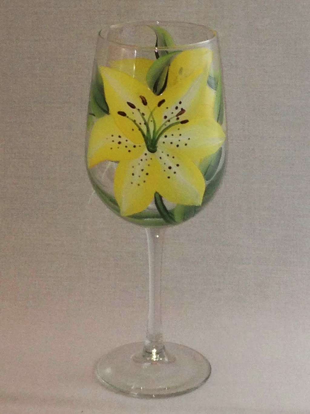 Wineflowers Hand-Painted Glassware | 41 Nathan Ln, Plymouth, MA 02360 | Phone: (508) 743-9827