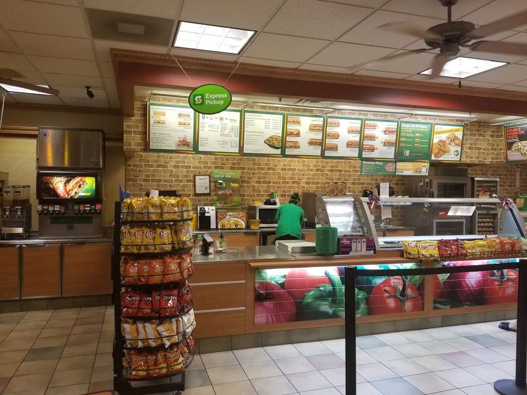 Subway Restaurants | 8345 W North Ave #1-7A, Melrose Park, IL 60160, USA | Phone: (708) 397-5333