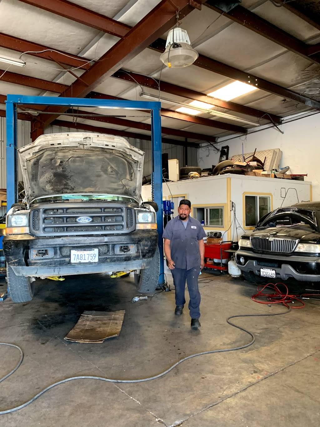 X-pert Auto Glass & Automotive Repair | 3033 52nd Ave, Sacramento, CA 95823 | Phone: (916) 738-0946