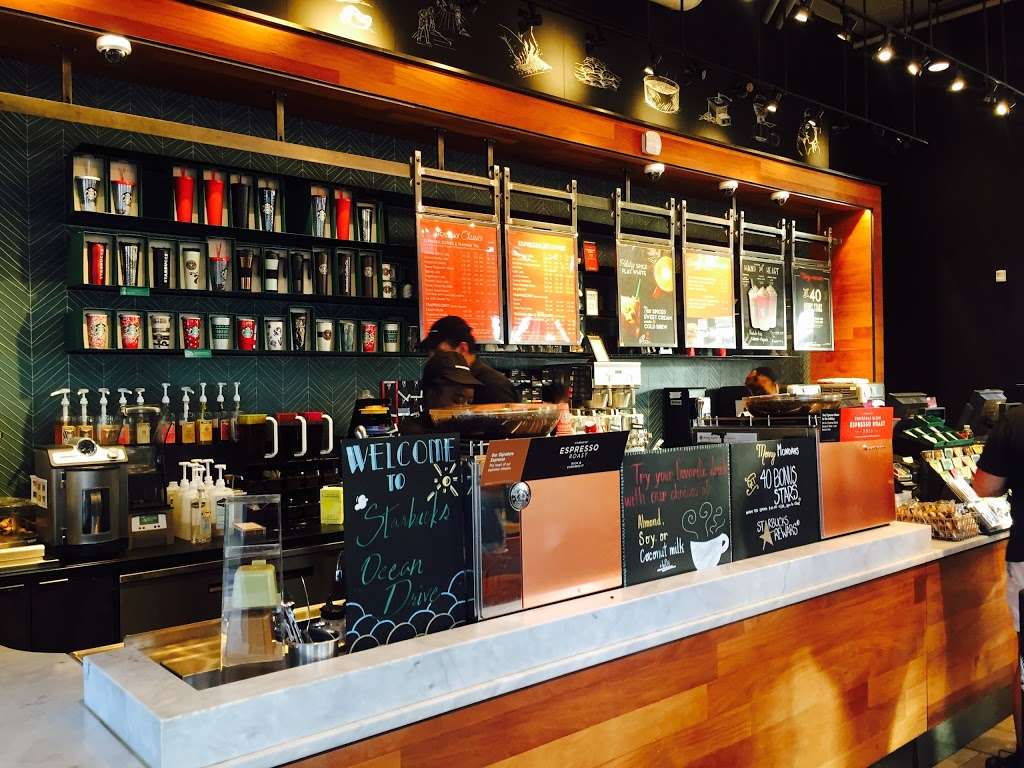 Starbucks | 1455 Ocean Dr #100, Miami Beach, FL 33139, USA | Phone: (305) 674-0074