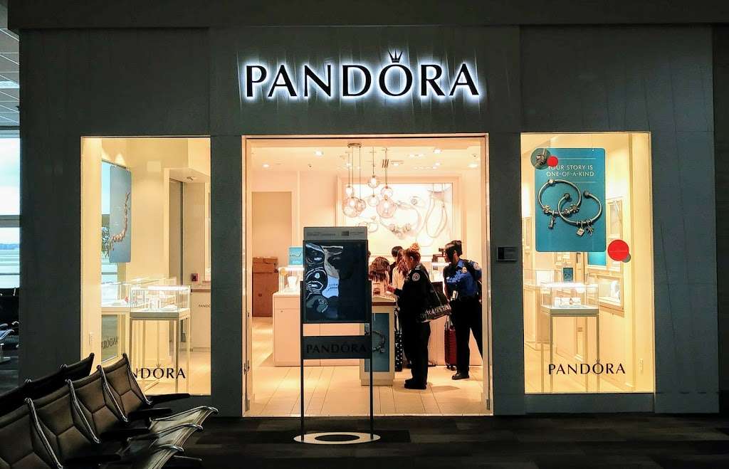 Pandora | 2800 N Terminal Rd B1-112A, Houston, TX 77032 | Phone: (281) 214-4071